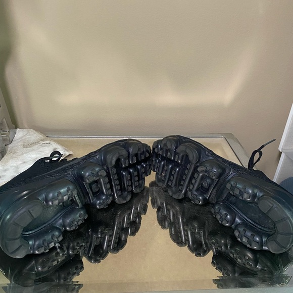 Men’s Nike Black Vapormax 3.0 - Picture 2 of 4